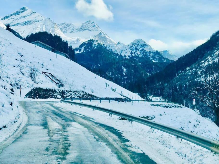 Вилла Kleine Alpenhuette In Lend 2024 Neben Der Salzach Экстерьер фото